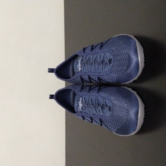 Skechers 8.5 Breathe Easy Made Ya Look Sneakers in Navy Relaxed Fit Air … - Picture 3 of 6
